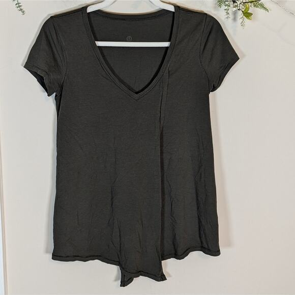 Lululemon Olive Green Split Front Love Tee Top size small - Picture 2 of 7